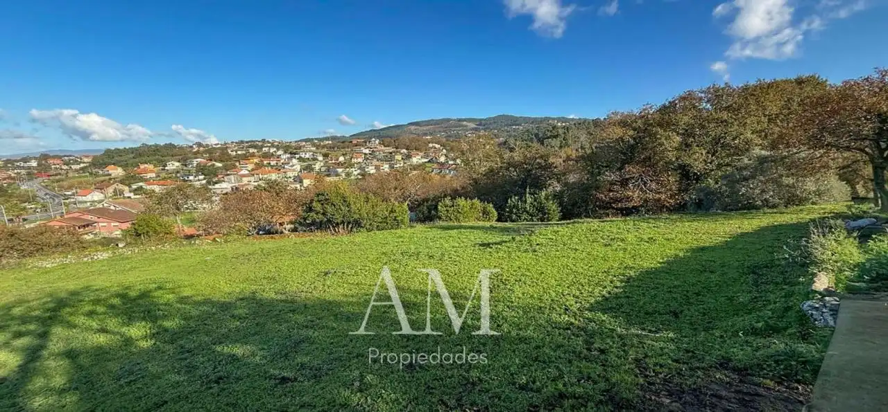 Casa o xalet en venda en Nigrán amb Jardí privat, Terrassa i Traster