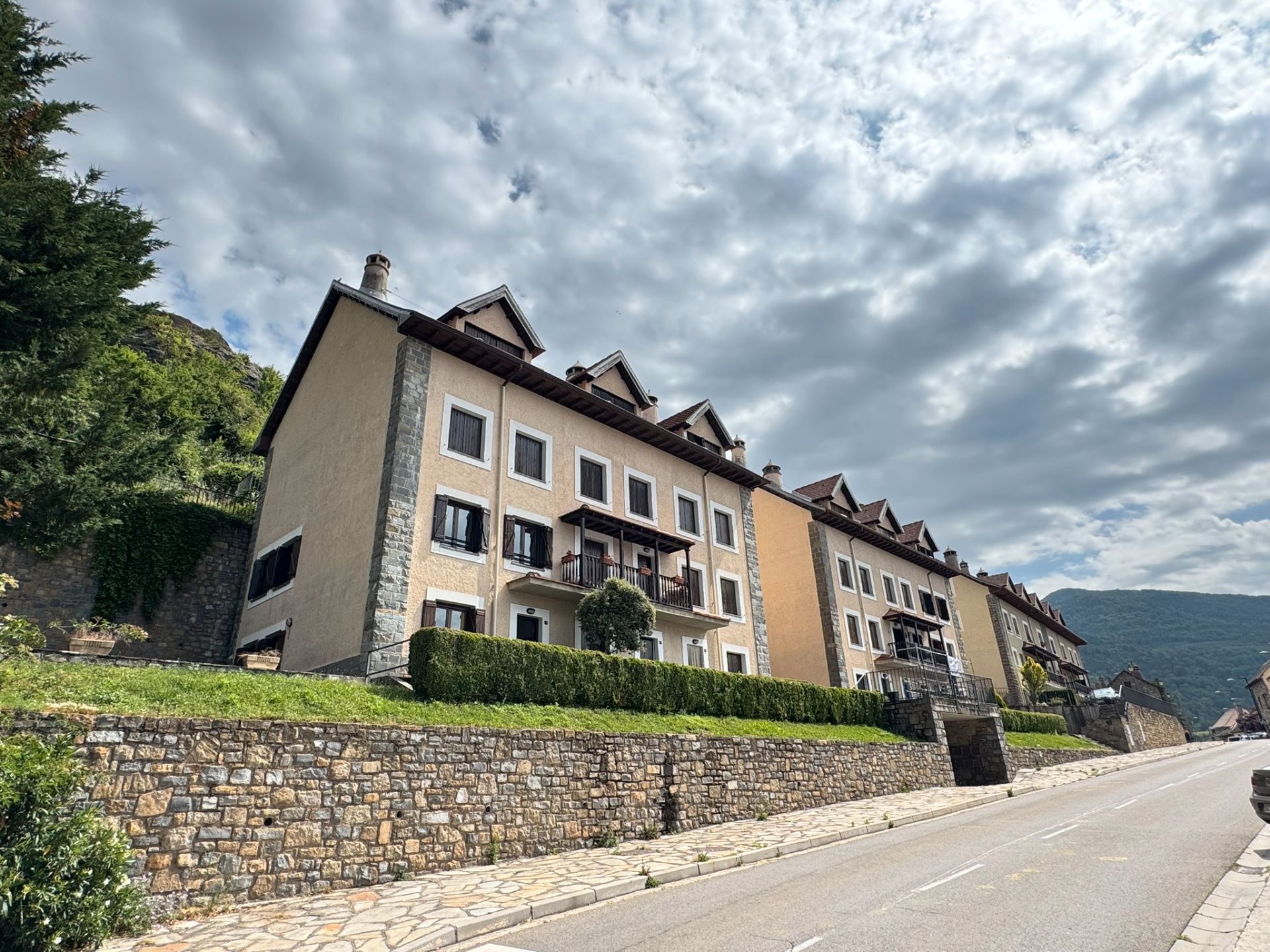 Exterior view of Apartment for sale in Valle de Hecho  with Heating, Parquet flooring and Terrace