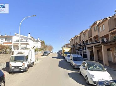 Casa amb jardí en venda a Pasaje JOAN SALVAT PAPASSEIT