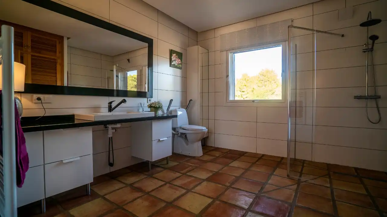 Detached house with pool for sale in Escandinavia - Cautivador, imagen 8