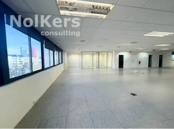 Office for rent in L'Hospitalet de Llobregat  with Air Conditioner and Heating