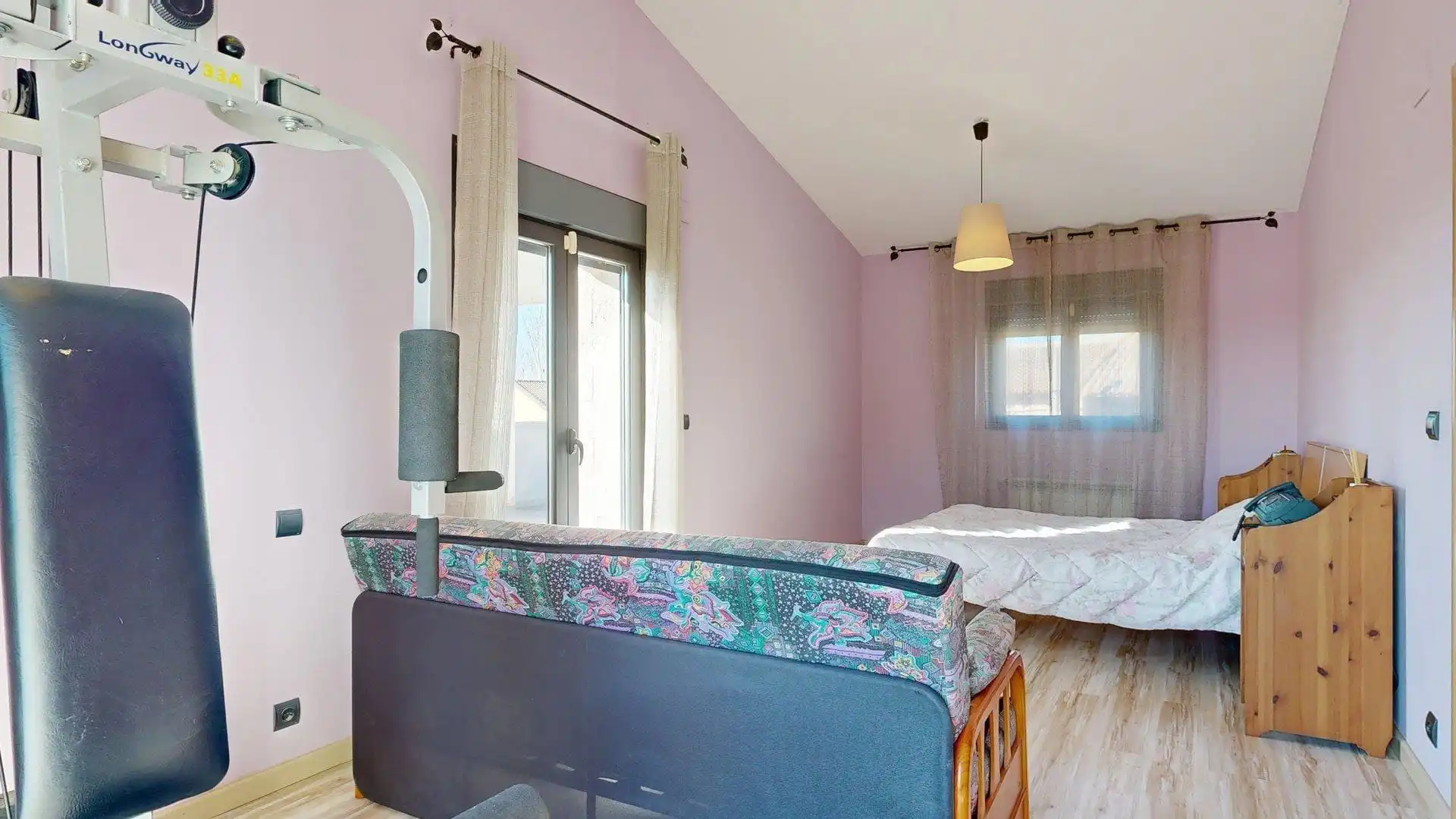 Schlafzimmer von Haus oder Chalet zum Verkauf in Nuez de Ebro mit Klimaanlage, Heizung und Privatgarten