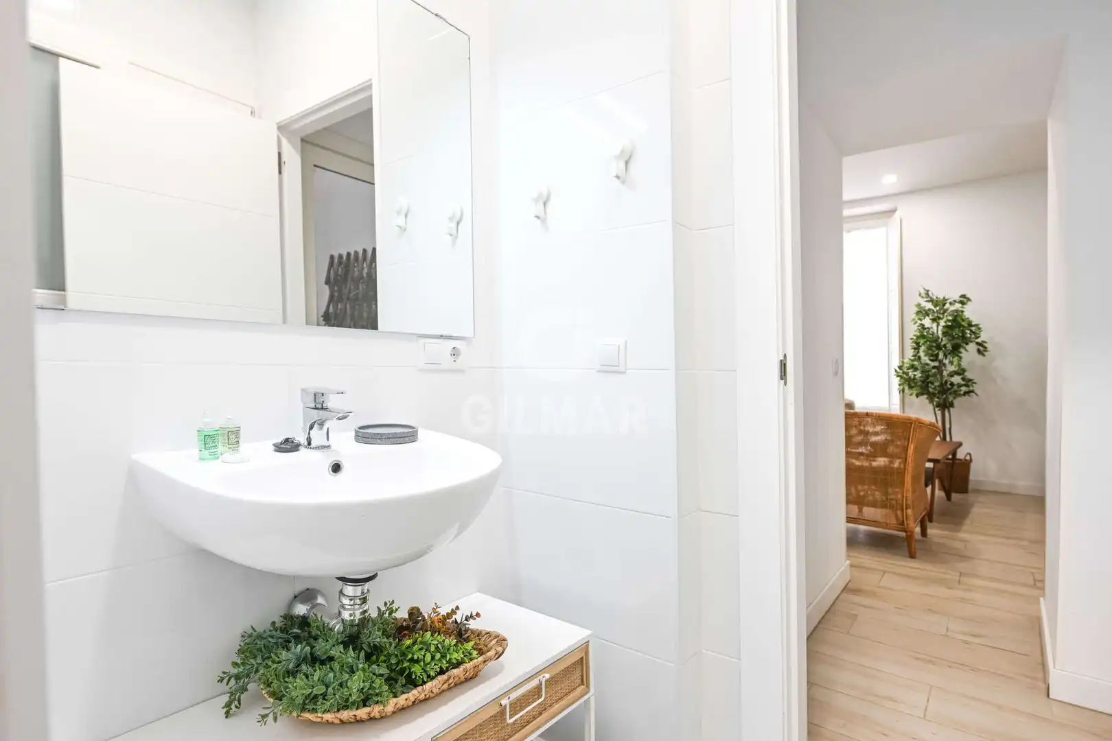 Baño de Piso en venta en Cádiz con Calefacción y Balcón