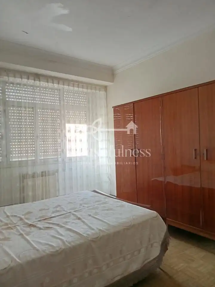 Habitación de Edificio en venta en Fene
