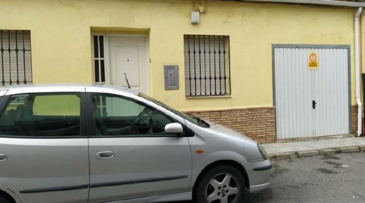 Exterior view of Single-family semi-detached for sale in Úbeda