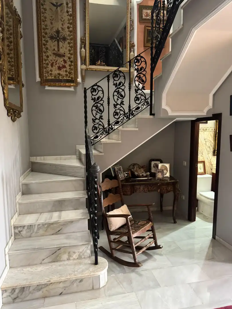 Casa adosada en venda en Morón de la Frontera amb Aire condicionat, Jardí privat i Moblat