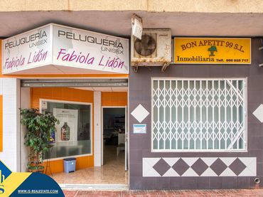 Gewerbefläche zum Verkauf in La Mata