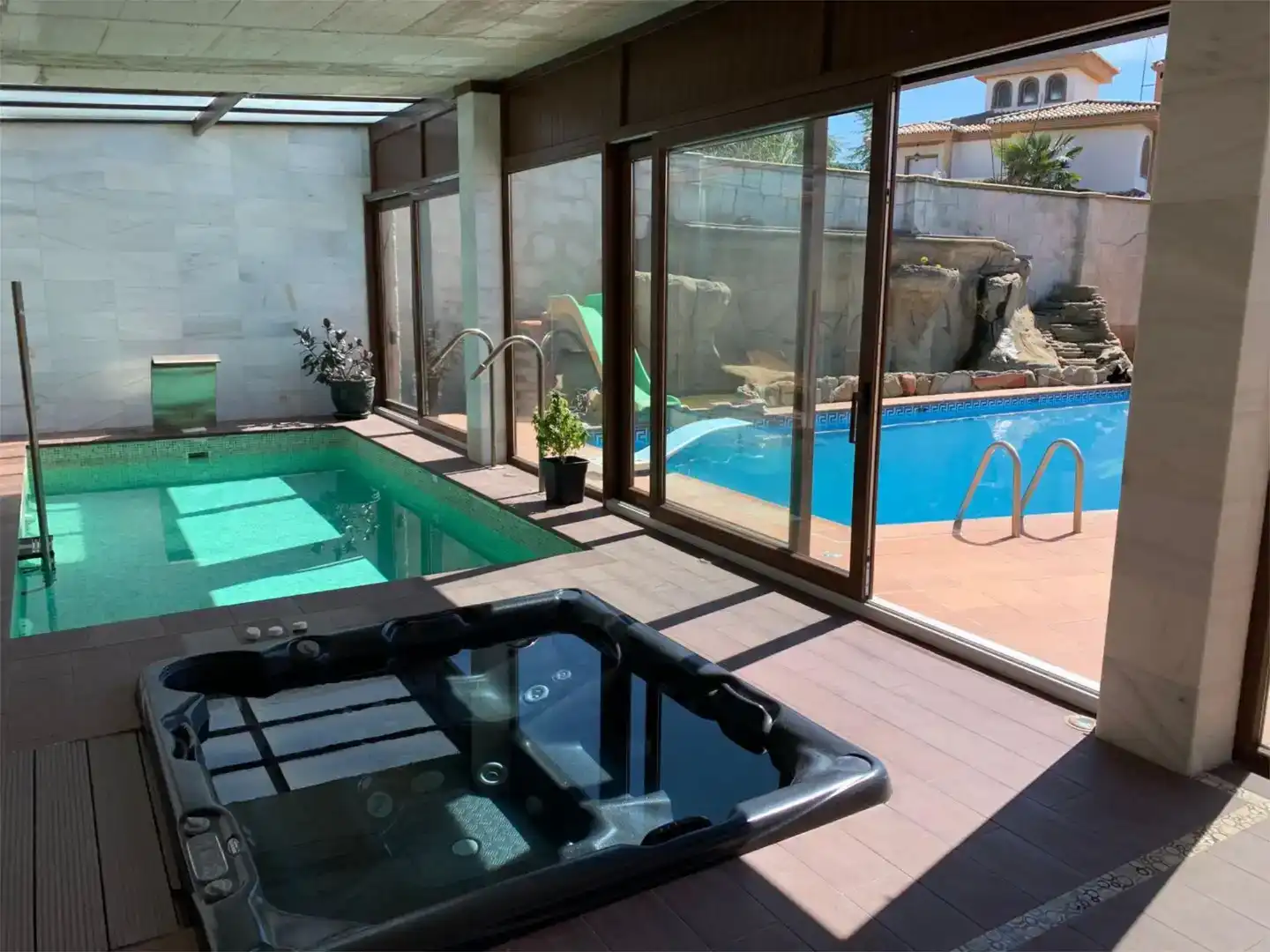 Piscina de Pis en venda en Villa de Otura amb Aire condicionat, Jardí privat i Parquet