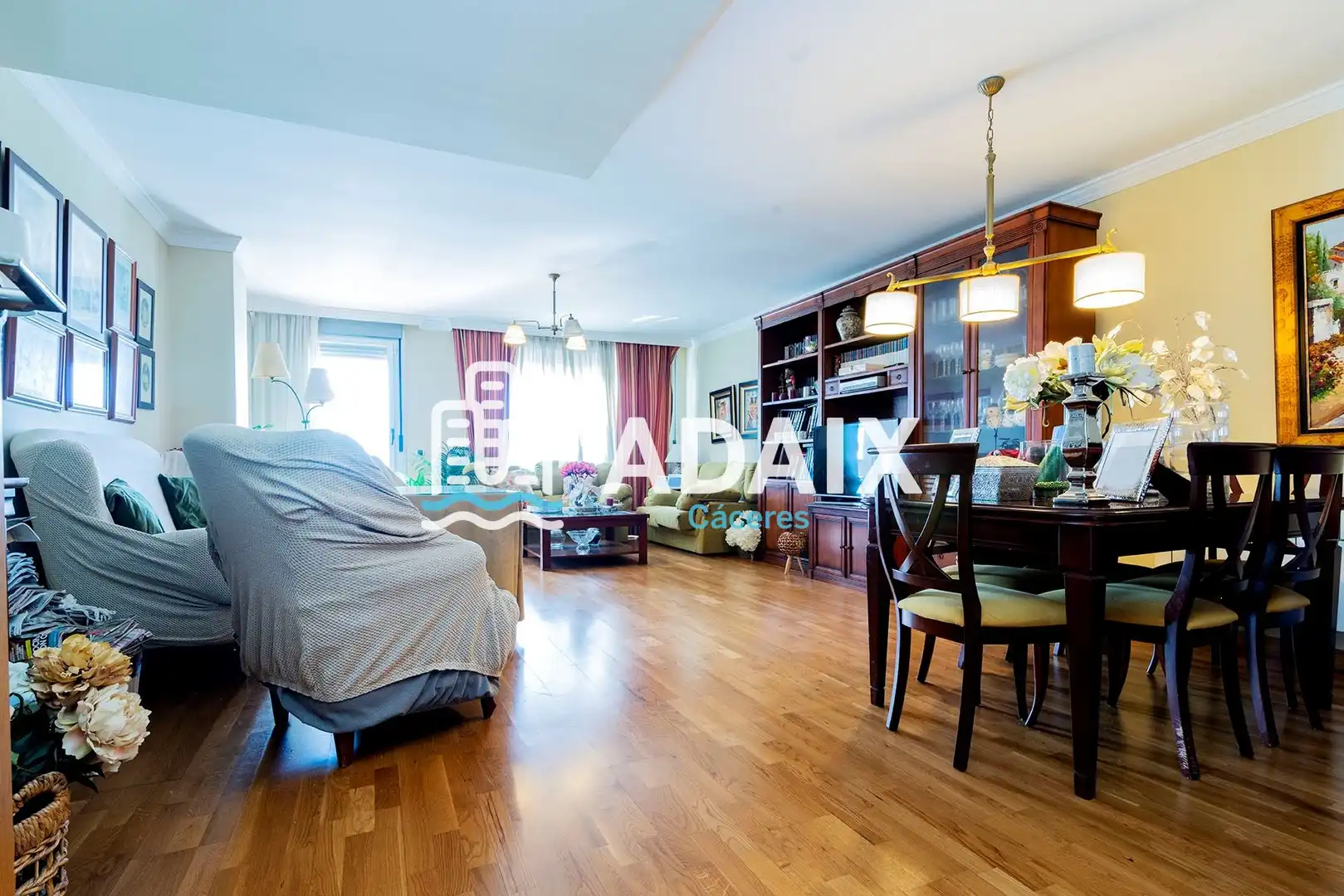 Sala de estar de Ático en venta en Cáceres con Aire acondicionado, Calefacción y Terraza