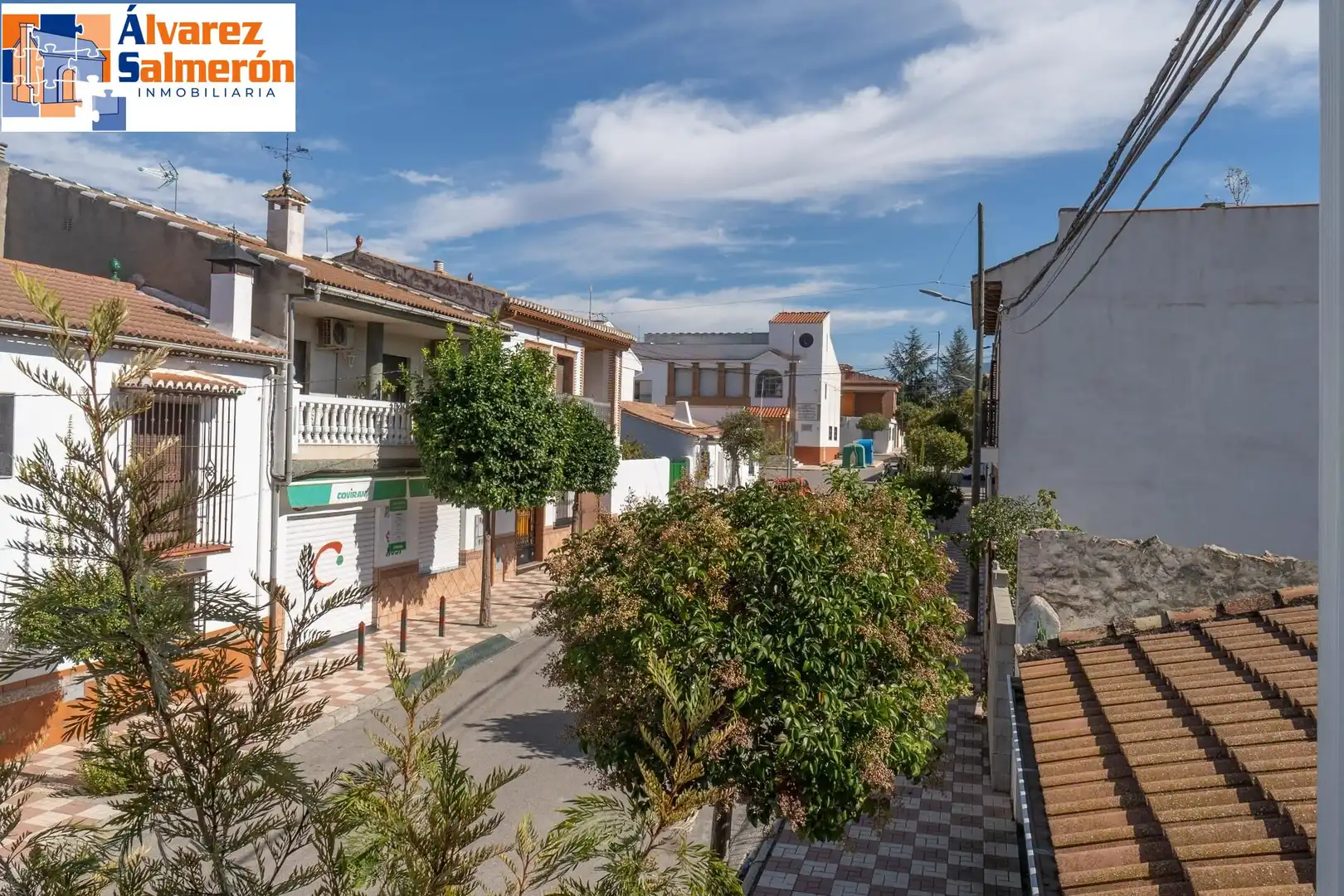 Vista exterior de Casa o xalet en venda en Albolote amb Terrassa i Balcó