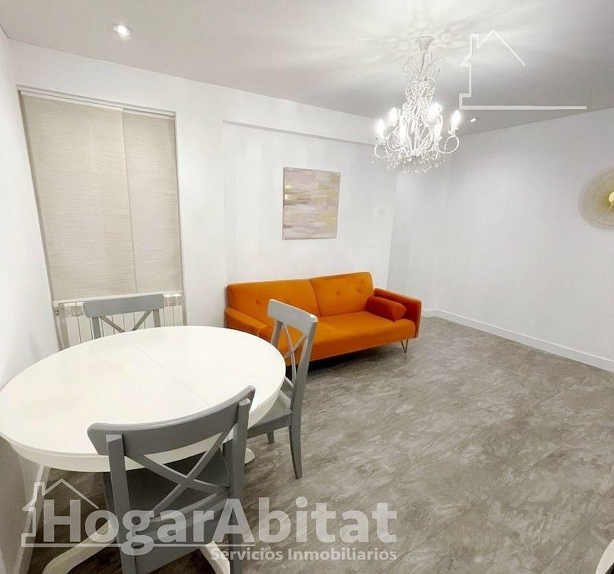 Living room of Flat for sale in Paiporta  with Air Conditioner, Heating and Parquet flooring
