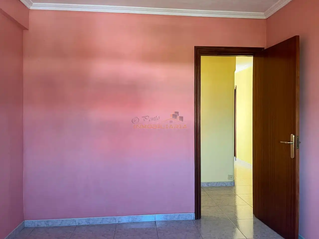 Houses for sale in Neda