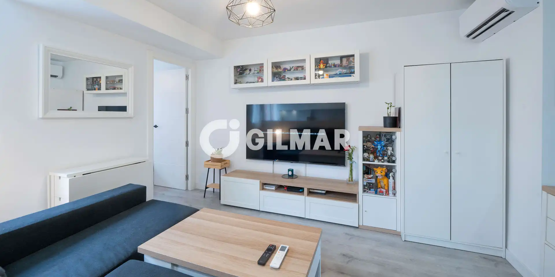 Living room of Flat for sale in Ciudad Lineal