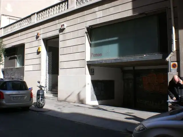 Vista exterior de Garaje de alquiler en Gràcia