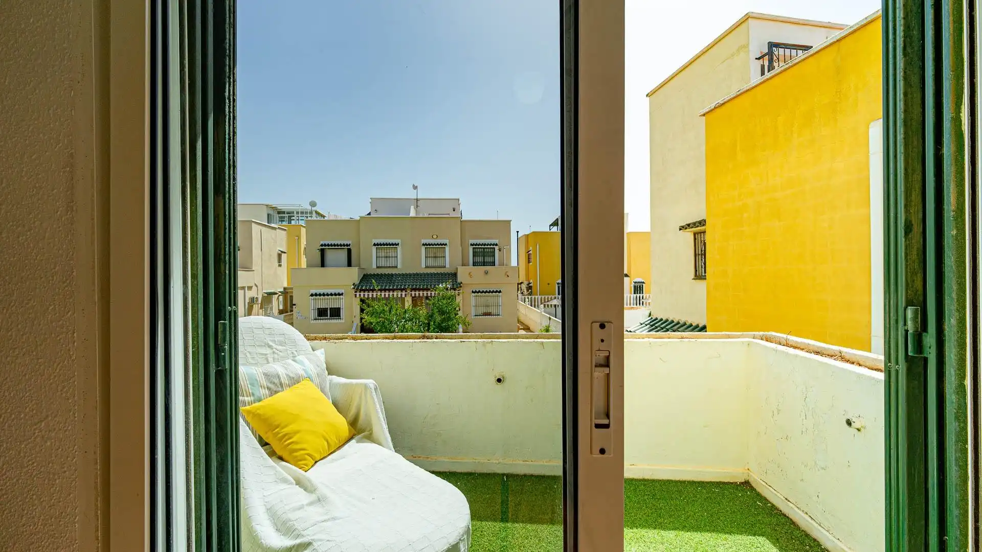 Terraza de Casa adosada en venta en Orihuela con Aire acondicionado, Calefacción y Jardín privado