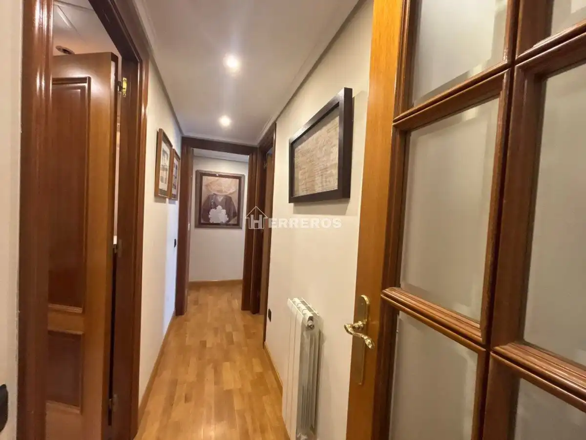 Flat for sale in  Logroño  with Heating, Parquet flooring and Terrace