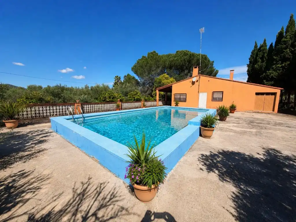Maison rustique à vendre à Canals