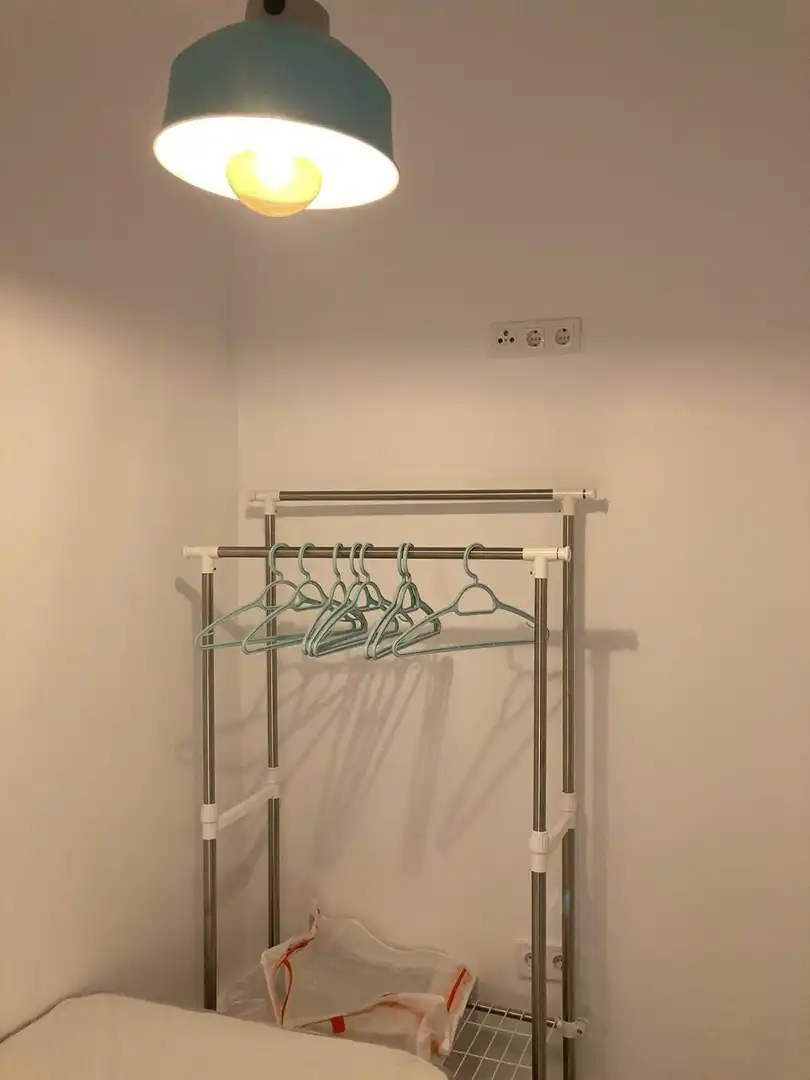 Habitación de Planta baja en venta en Madrid con Calefacción