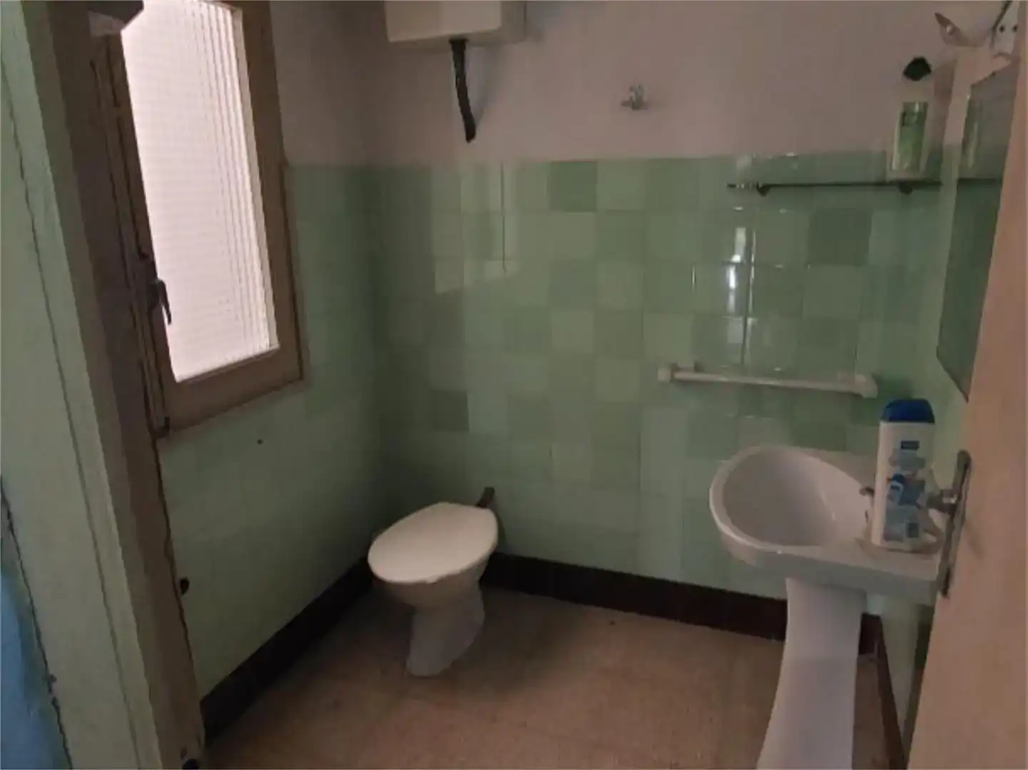 Baño de Casa adosada en venta en Batea con Amueblado y Balcón