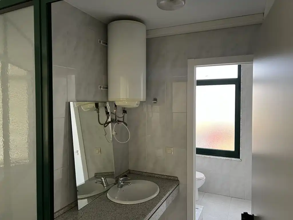 Bathroom of Industrial buildings for rent in Cambre 