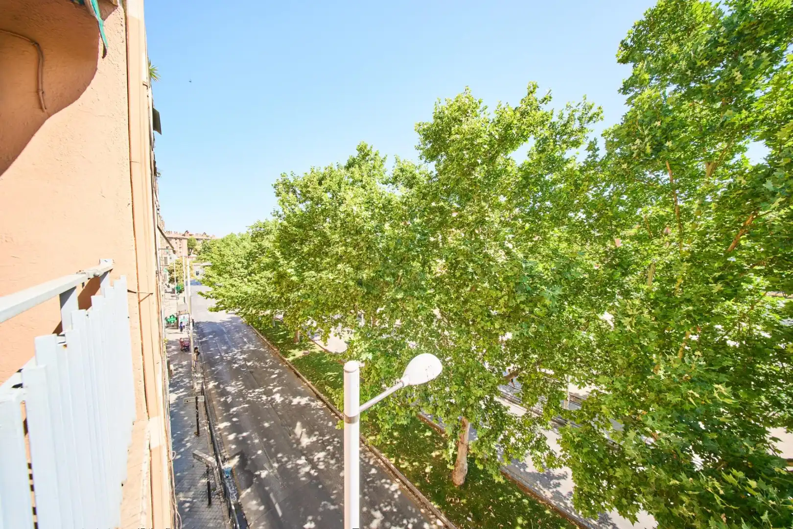 Vista exterior de Piso en venta en Granada con Calefacción