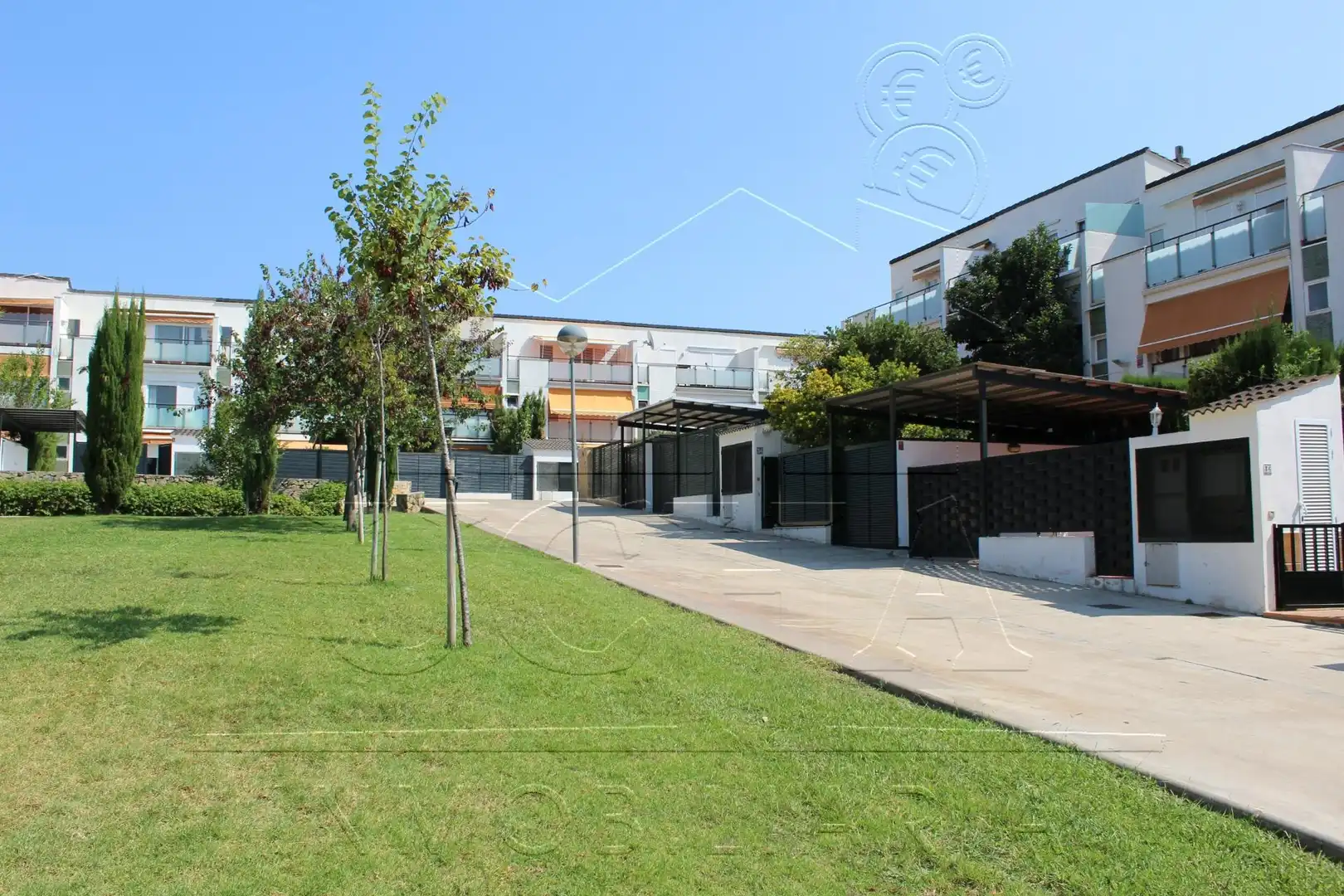Vista exterior de Casa adosada en venda en Bétera amb Aire condicionat, Calefacció i Jardí privat