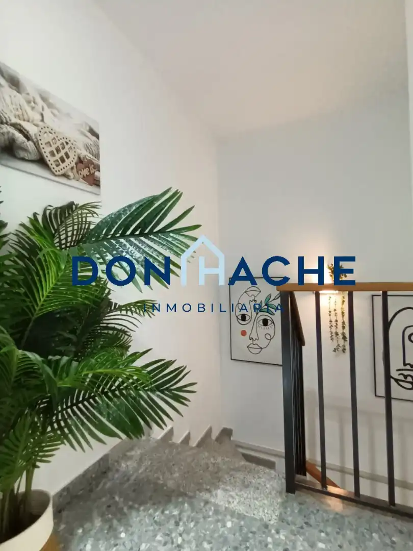 Casa adosada en venta en Mérida con Aire acondicionado, Terraza y Trastero