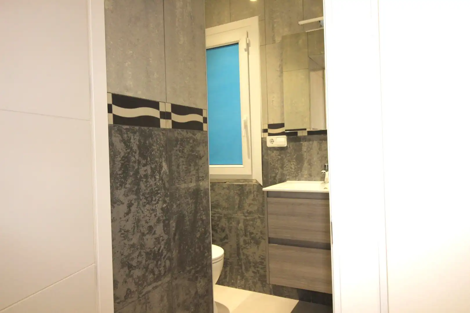 Bathroom of Ground floor for sale in Figueres  with Heating