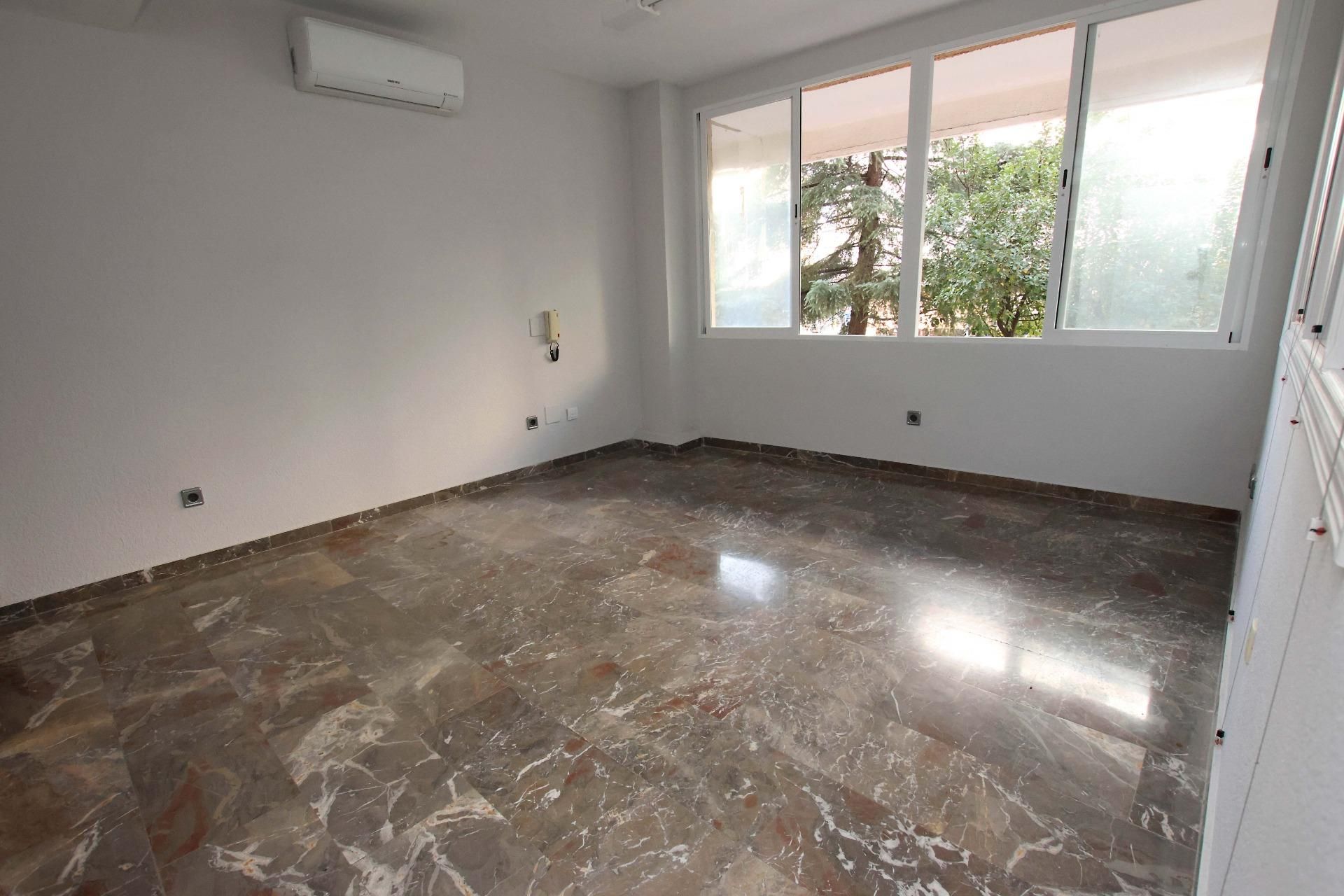 Office for sale in Badajoz Capital  with Air Conditioner