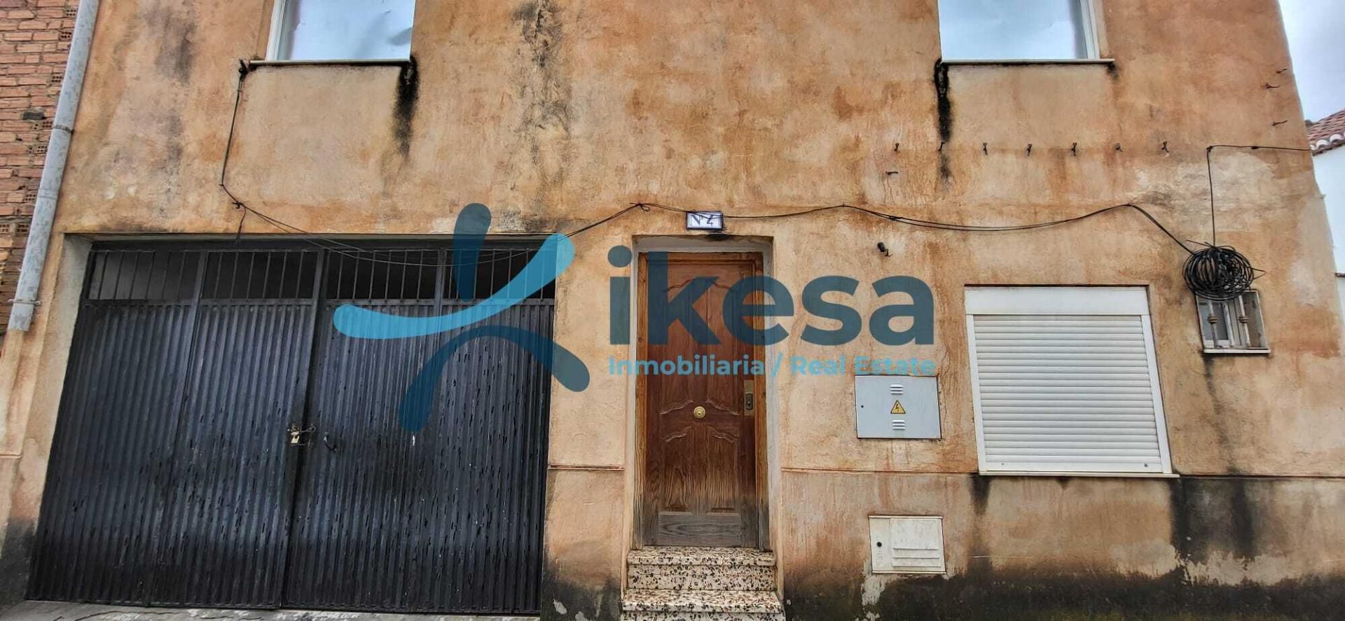 Vista exterior de Casa adosada en venda en Dúrcal amb Jardí privat i Balcó