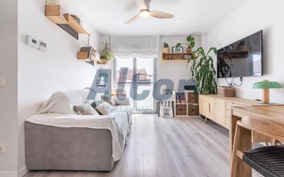 Living room of Flat for sale in  Madrid Capital  with Air Conditioner and Swimming Pool