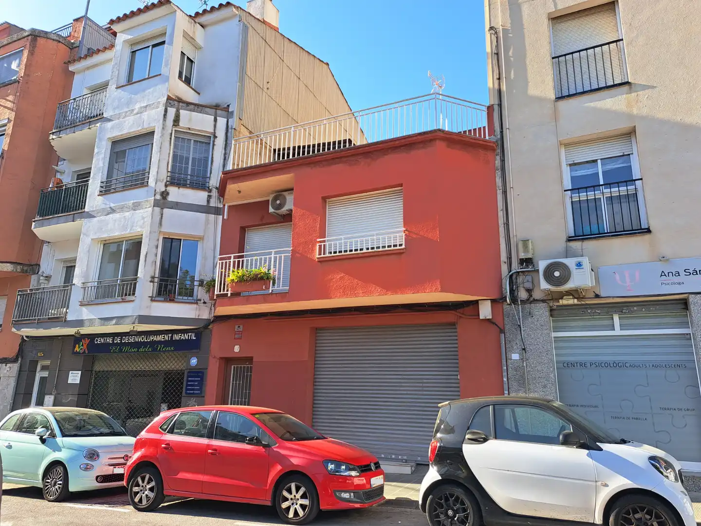 Vista exterior de Casa adosada en venta en Castelldefels con Terraza y Balcón