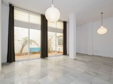 Rez-de-chaussée avec balcon à vendre à Calle Fernán Caballero