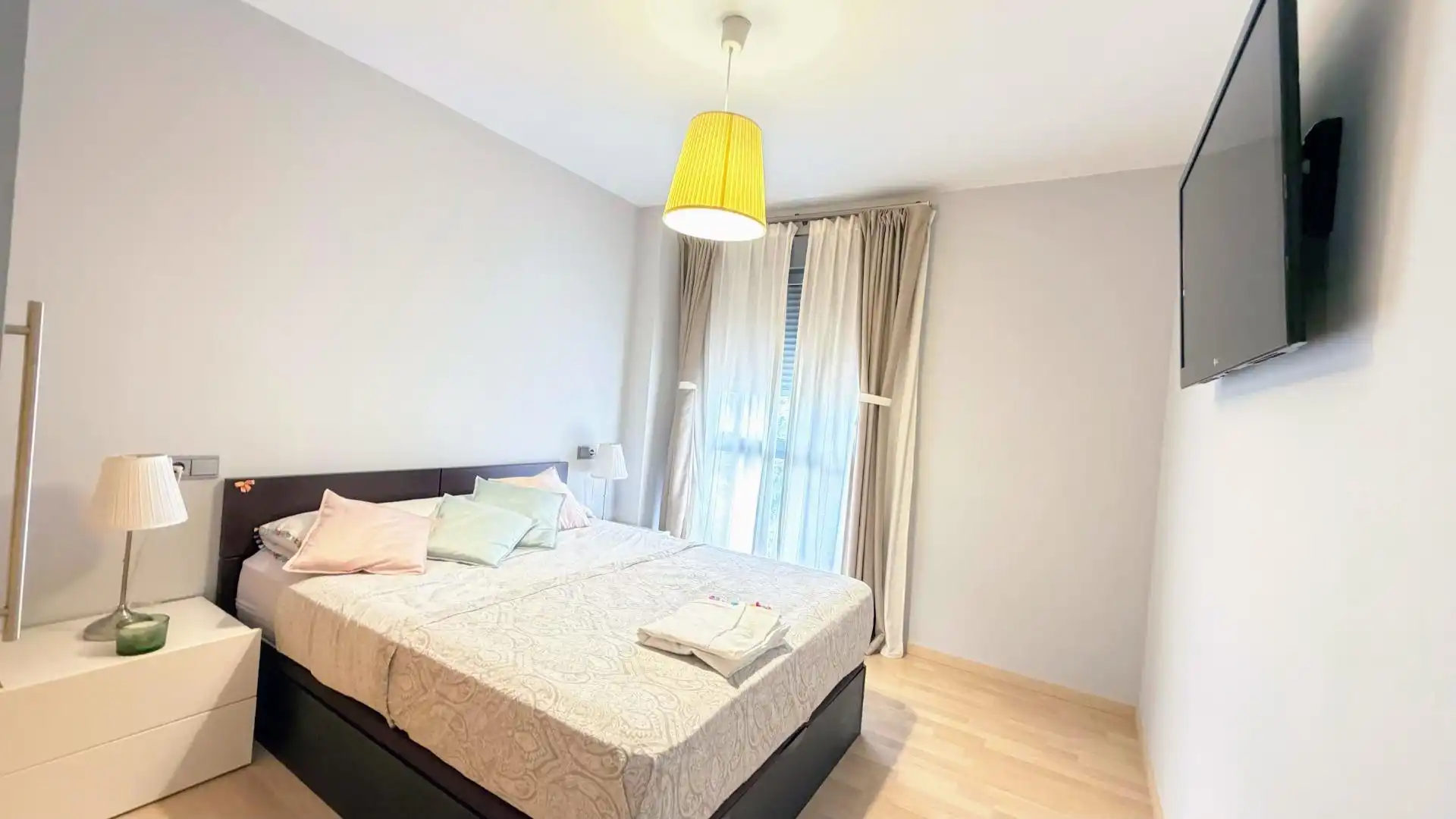 Bedroom of Flat for rent in El Bajondillo