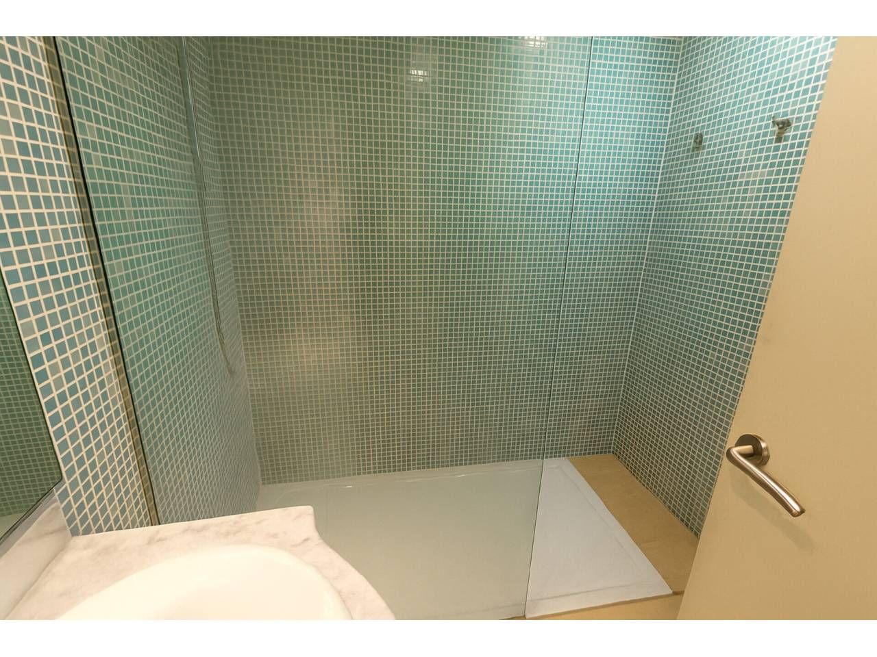 Bathroom of Loft for sale in Santa Coloma de Gramenet