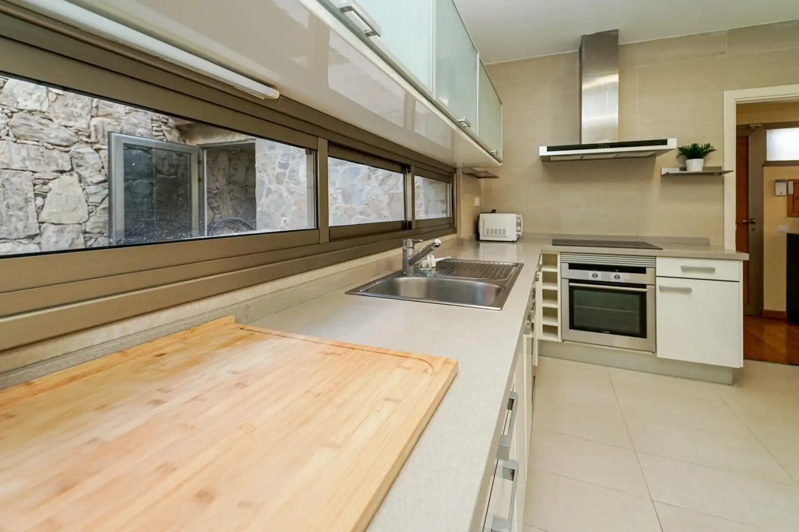Cuina de Casa o xalet en venda en Mogán amb Aire condicionat, Jardí privat i Terrassa
