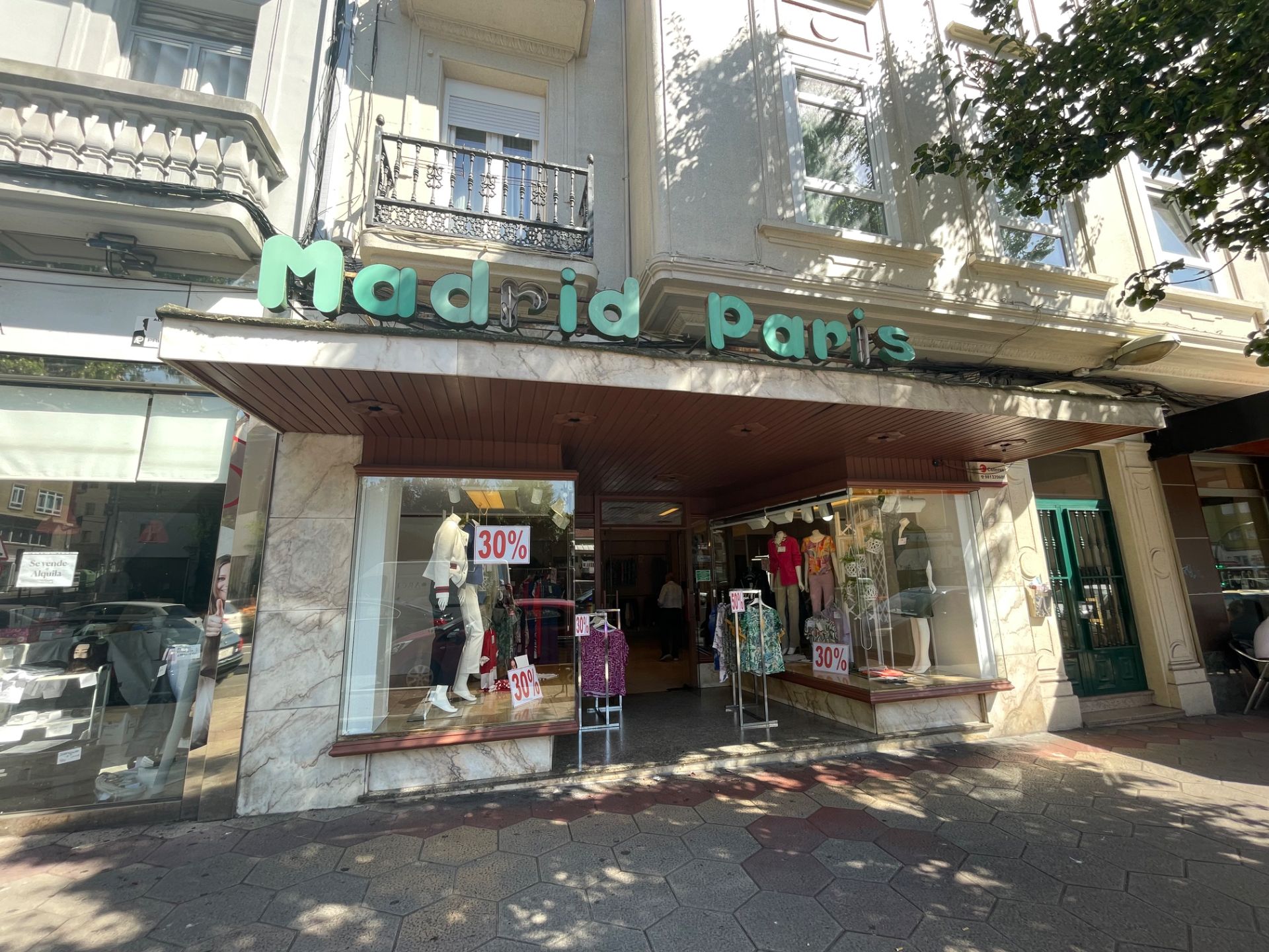 Local de lloguer en Ferrol amb Parquet i Moblat