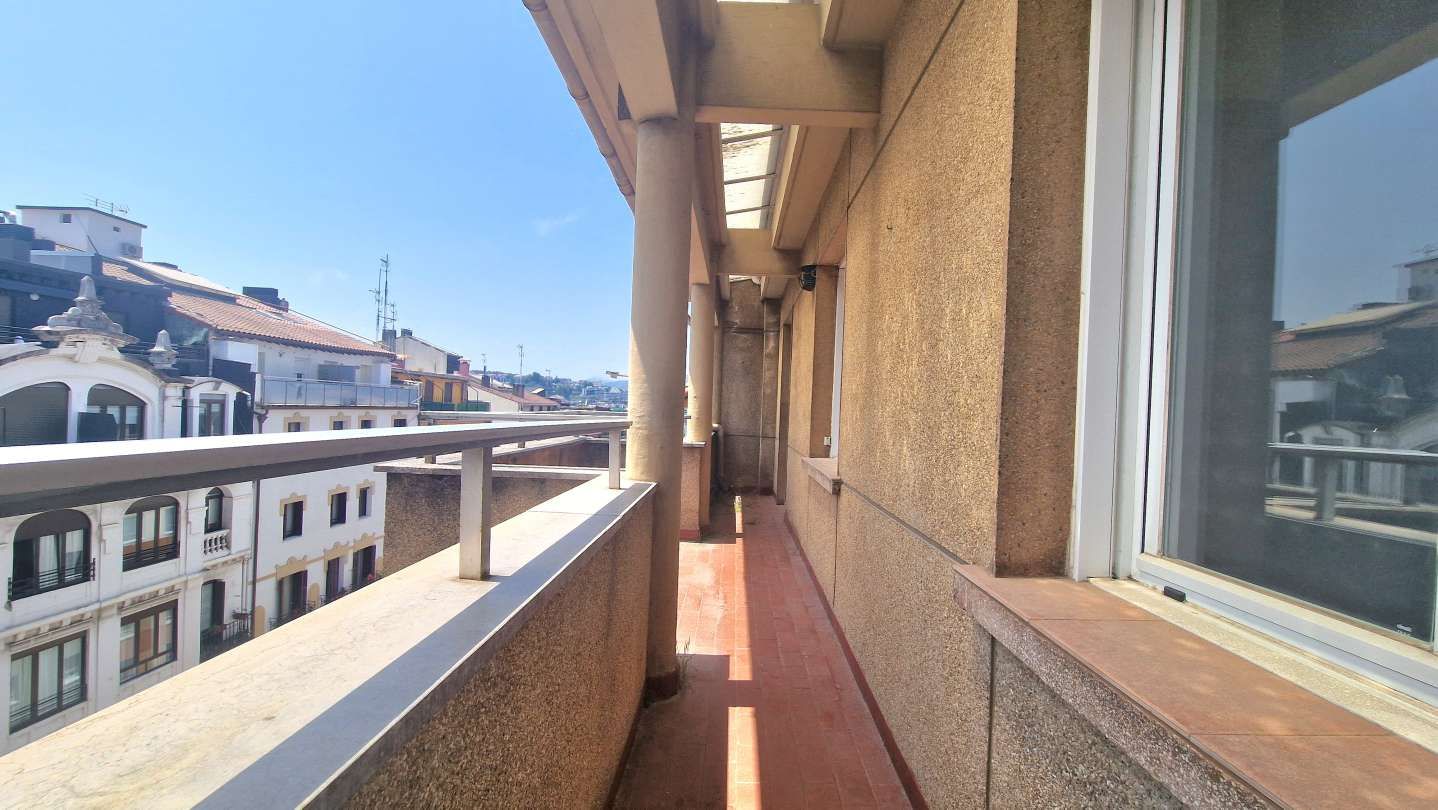 Flat for sale in Egia