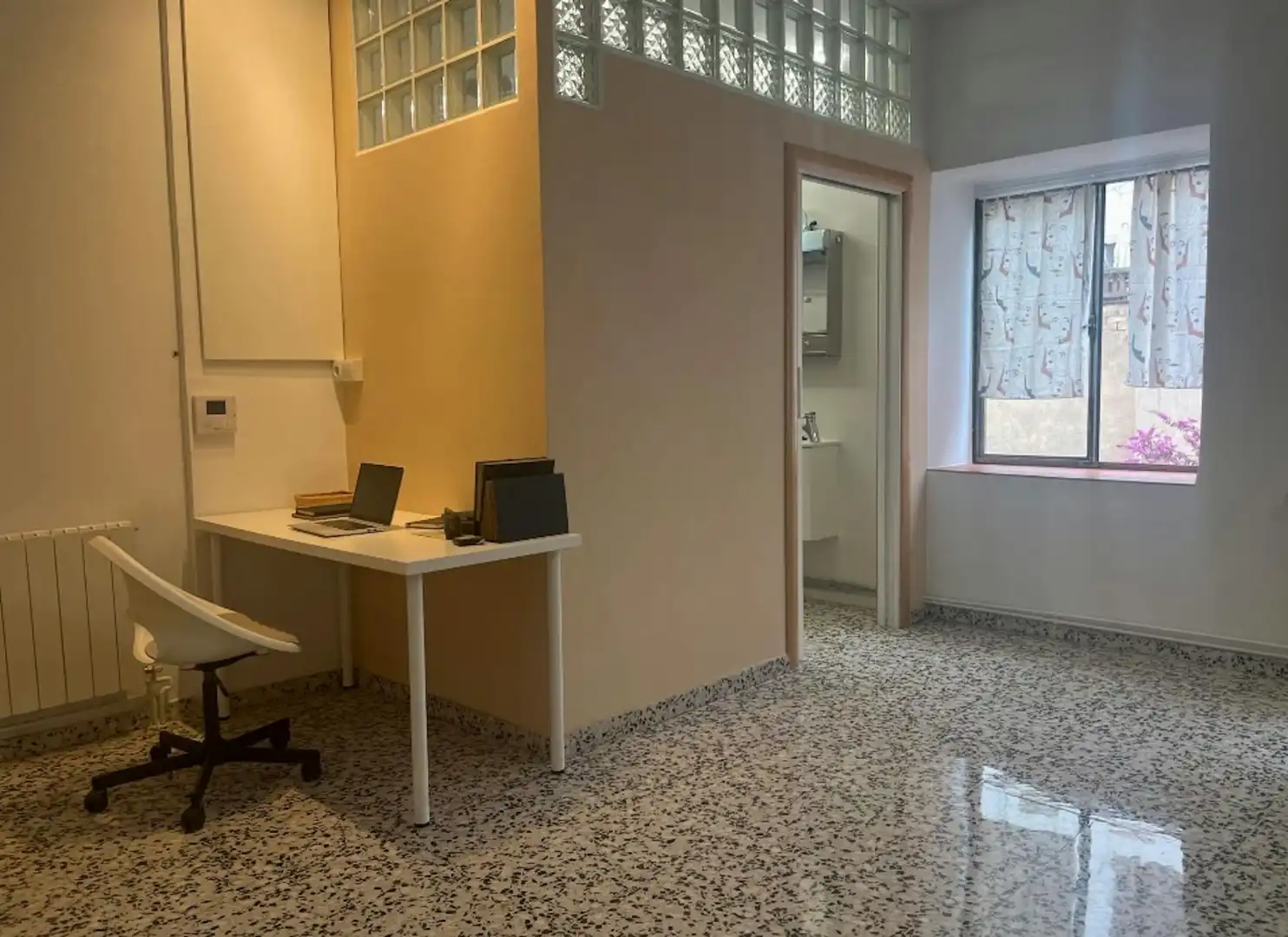 Flat for rent in N/A, Sant Martí de Provençals