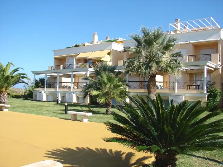 Vista exterior de Apartament de lloguer en Oliva amb Aire condicionat, Calefacció i Terrassa