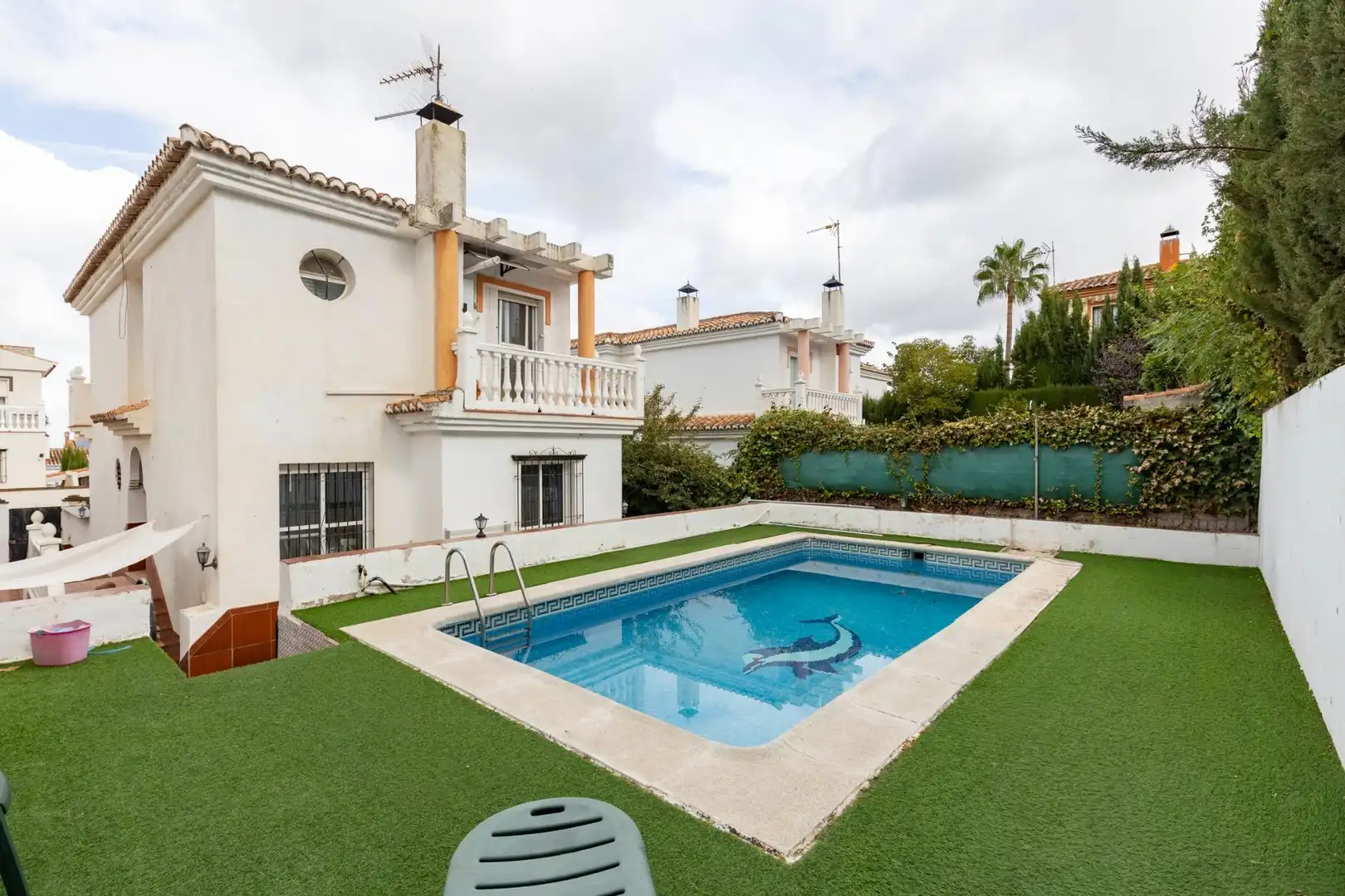 Piscina de Casa o chalet en venta en Altos de la Zubia