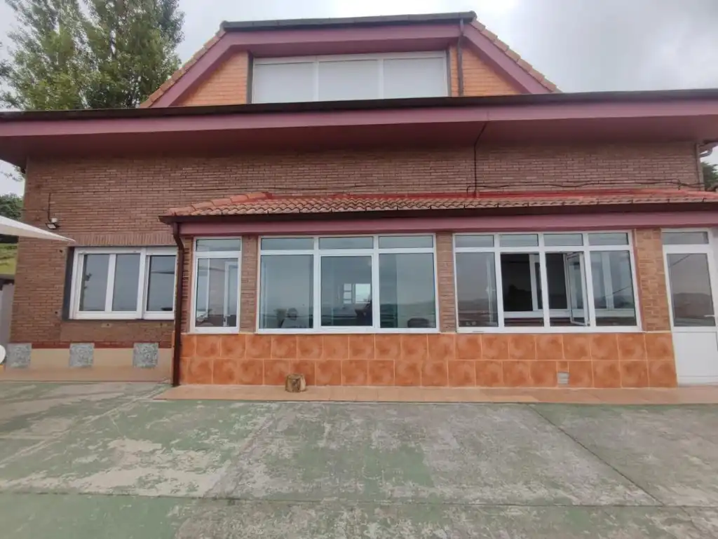 Chalet en alquiler en Boo