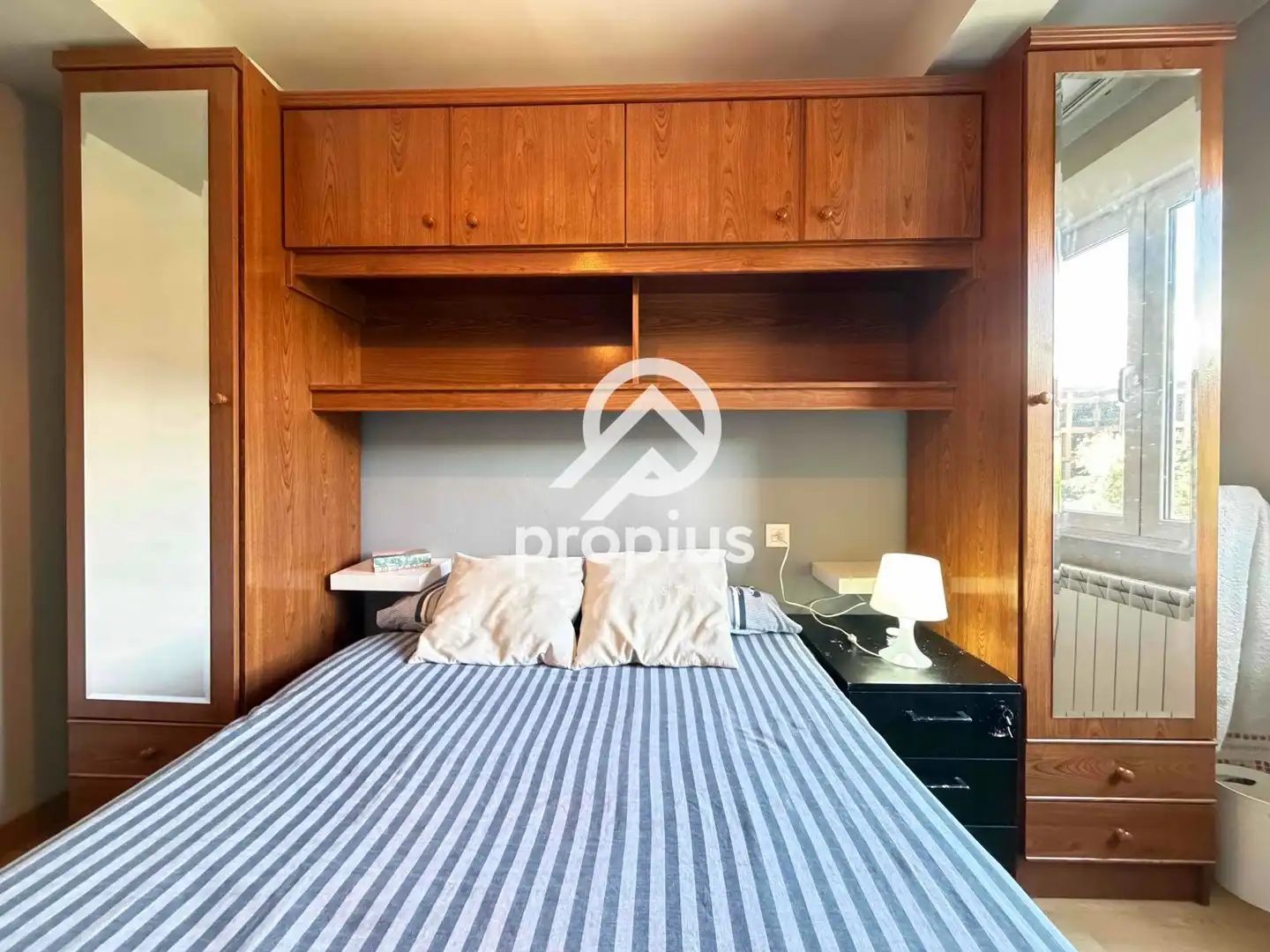 Schlafzimmer von Wohnung zum Verkauf in Oviedo  mit Heizung, Abstellraum und Möbliert