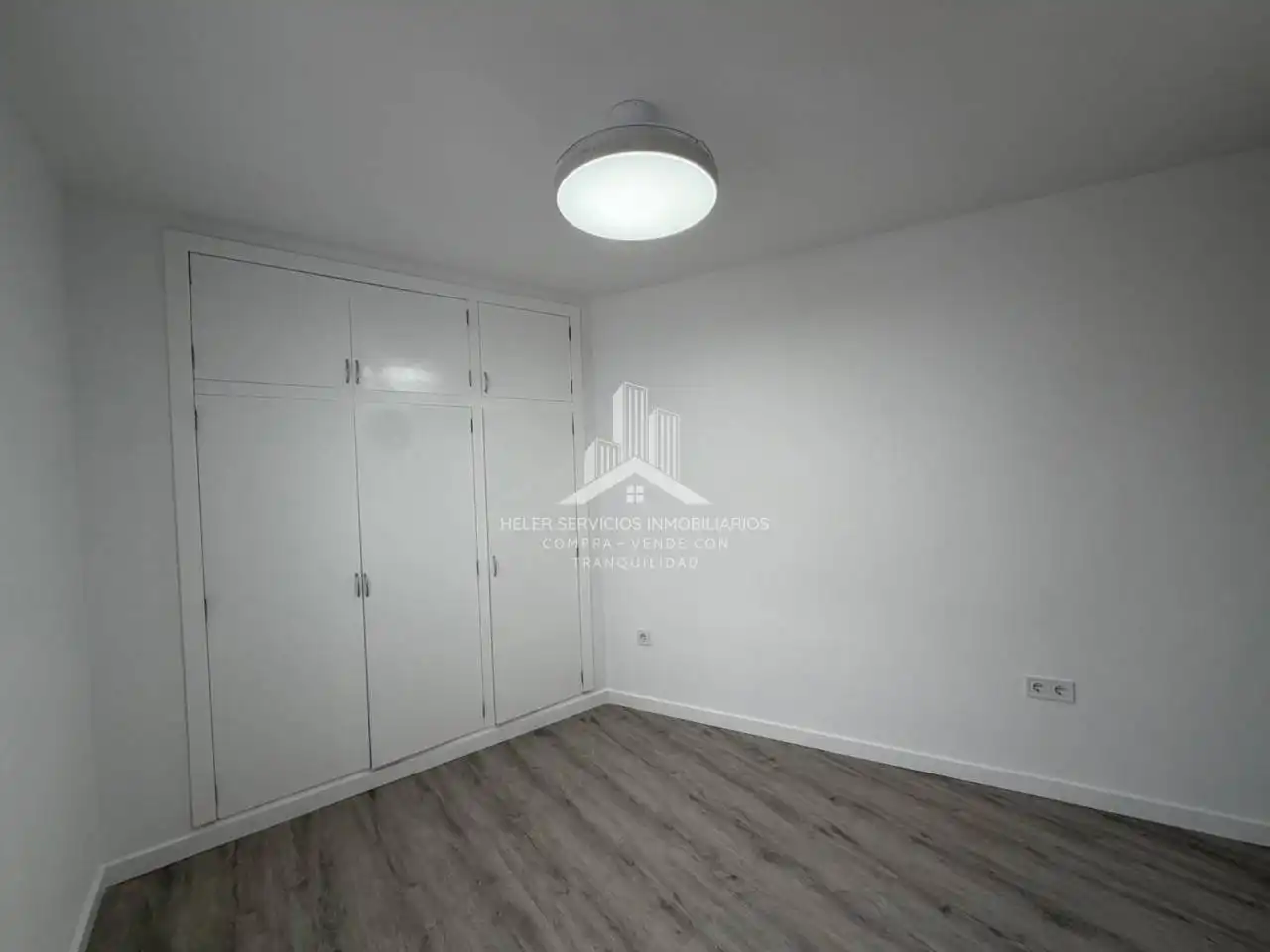 Wohnung zur Miete in Avenida Valencia, Ensanche - Río Júcar