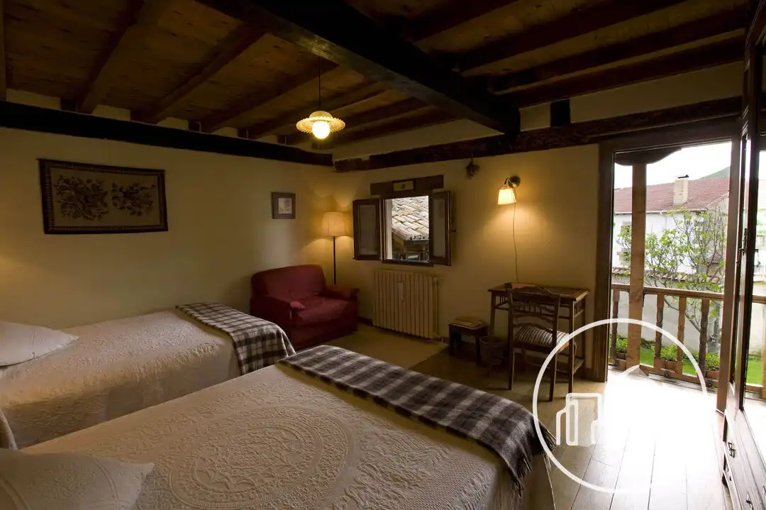 Habitación de Casa o chalet en venta en Merindad de Sotoscueva con Calefacción, Terraza y Balcón