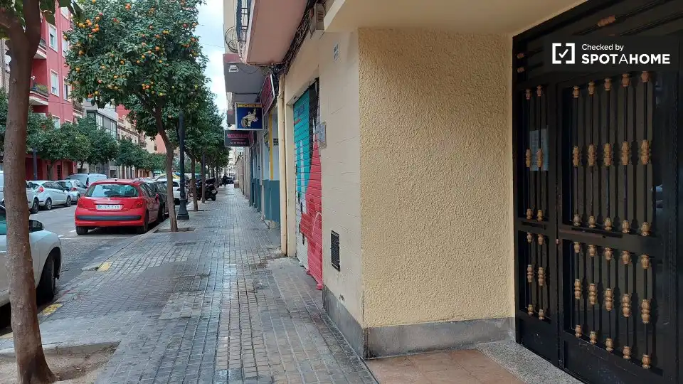 Vista exterior de Pis de lloguer en Valencia amb Aire condicionat, Calefacció i Moblat