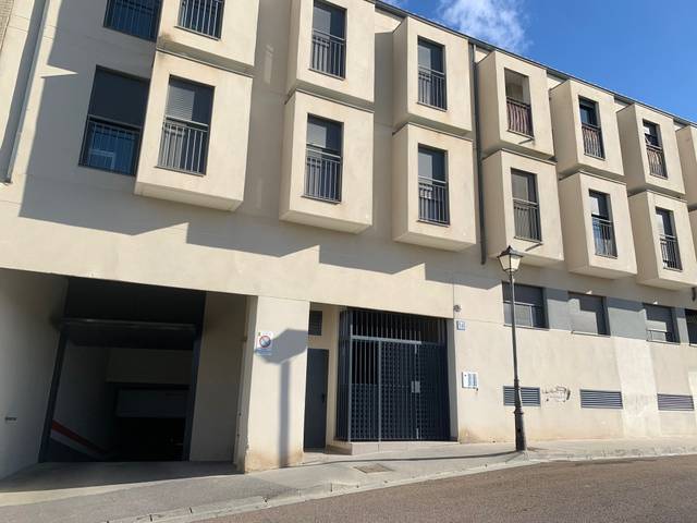 Garaje en Venta en C/ Moncayo  en La Muela