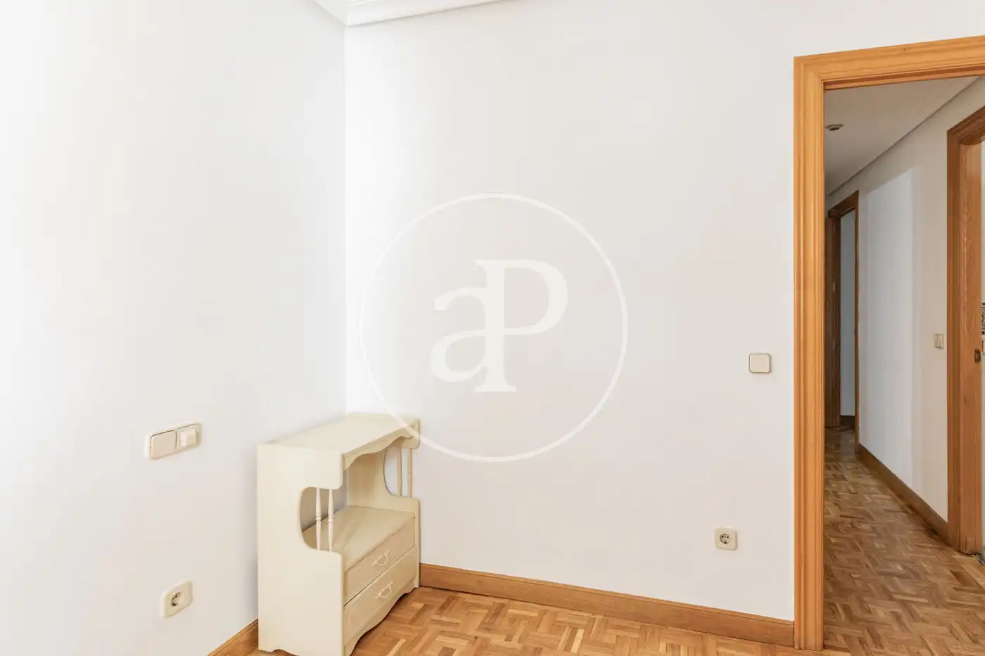 Bedroom of Flat for rent in Madrid  with Air Conditioner, Heating and Private garden
