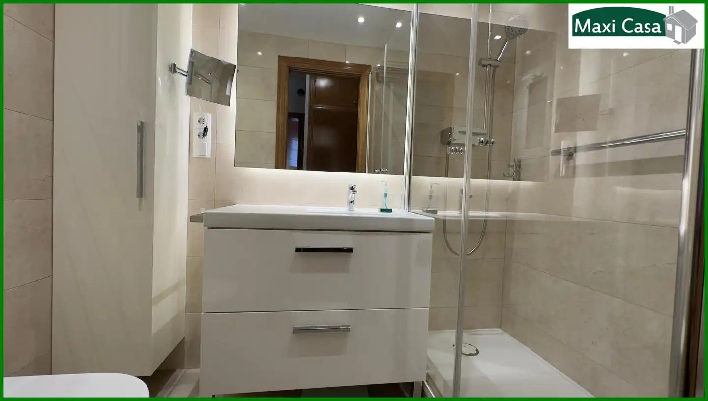 Baño de Piso en venta en Barcelona con Aire acondicionado, Calefacción y Balcón