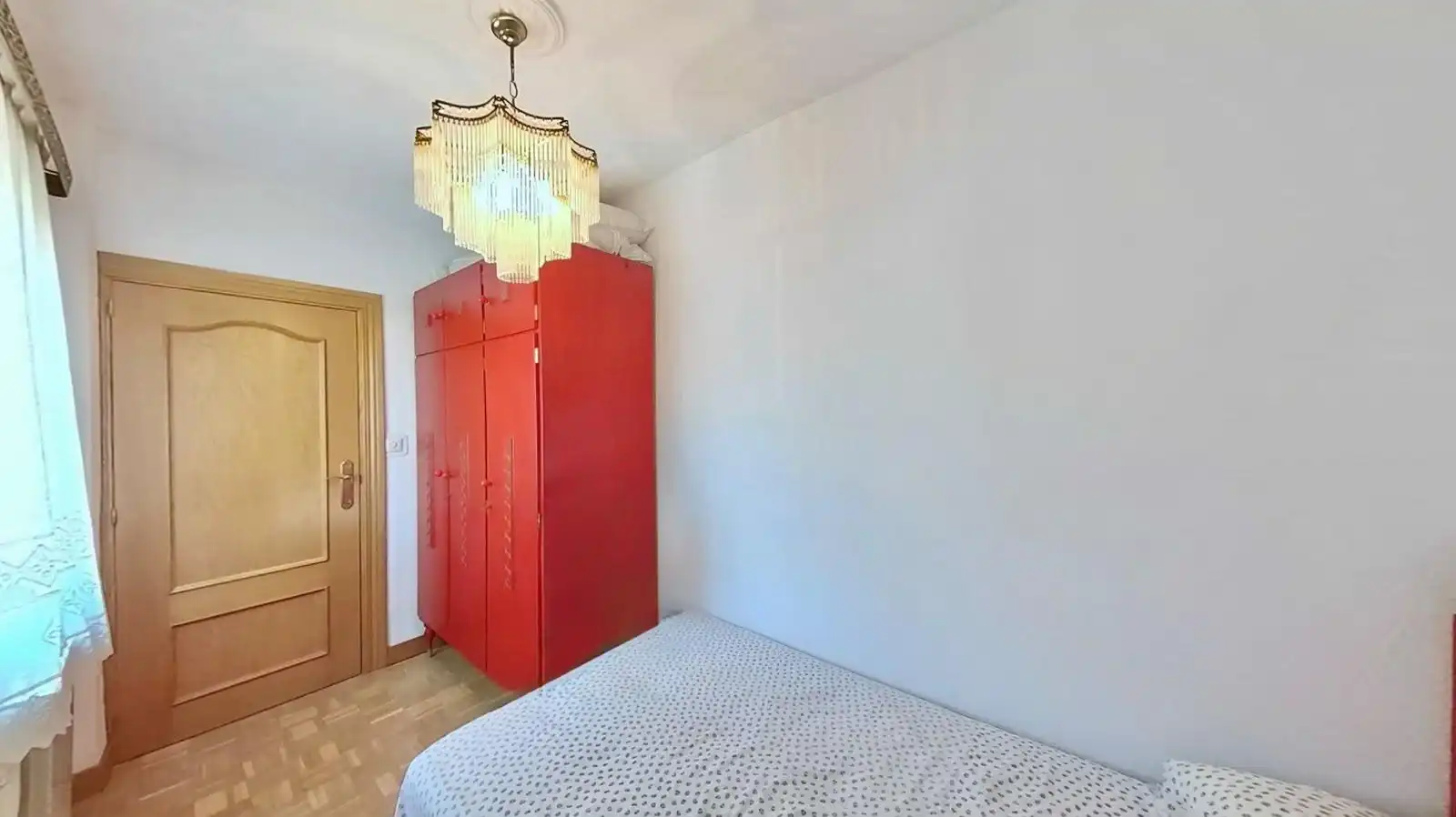 Habitación de Apartamento en venta en Madrid con Calefacción y Trastero
